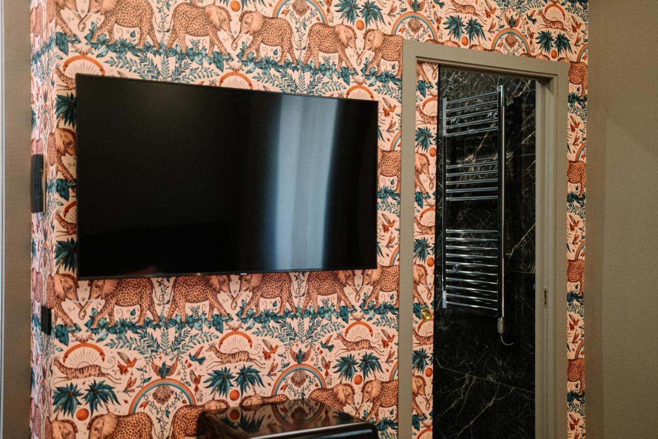 بيسكارا Aron Only Suites Bed And Breakfast المظهر الخارجي الصورة