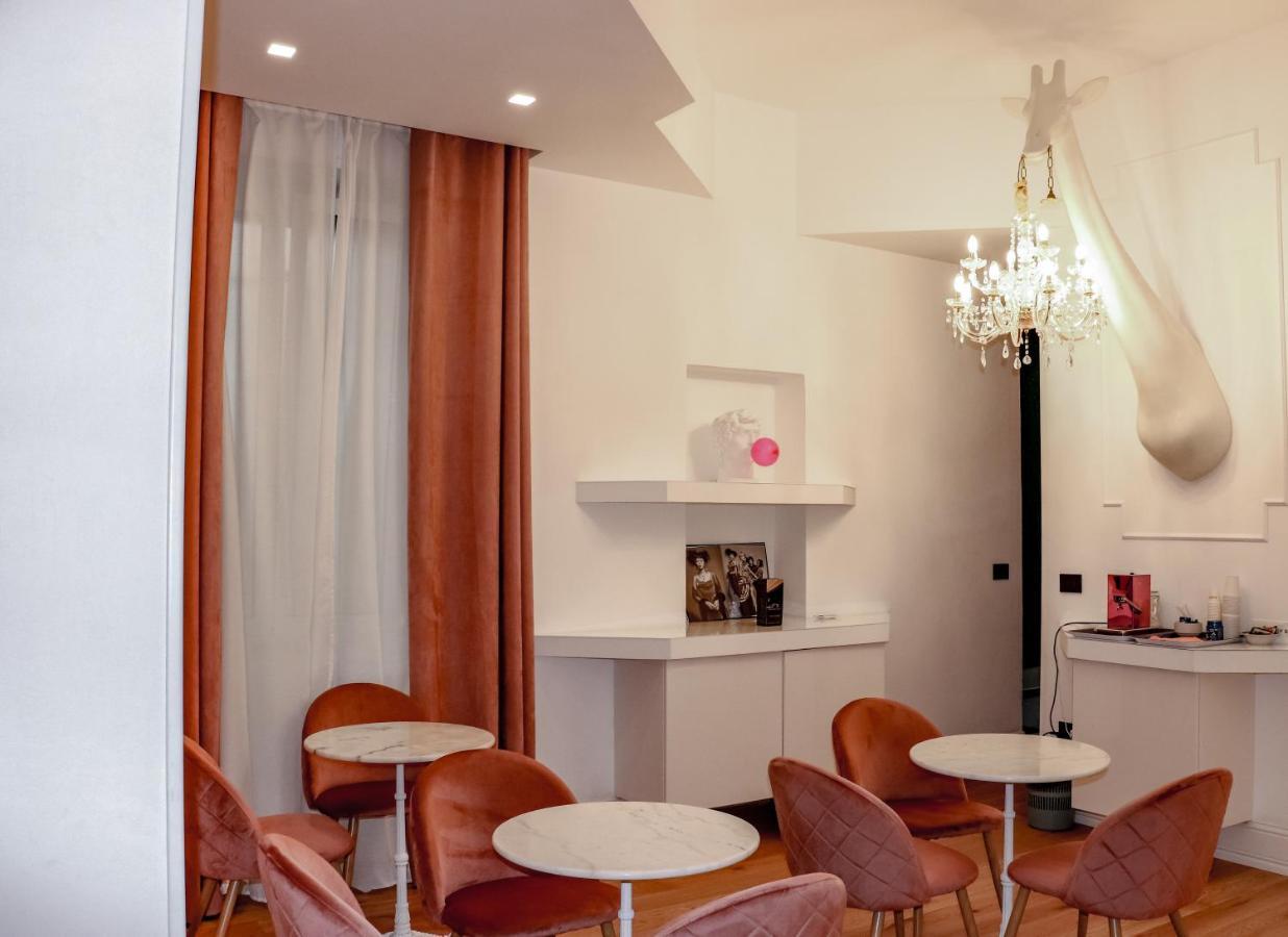 بيسكارا Aron Only Suites Bed And Breakfast المظهر الخارجي الصورة