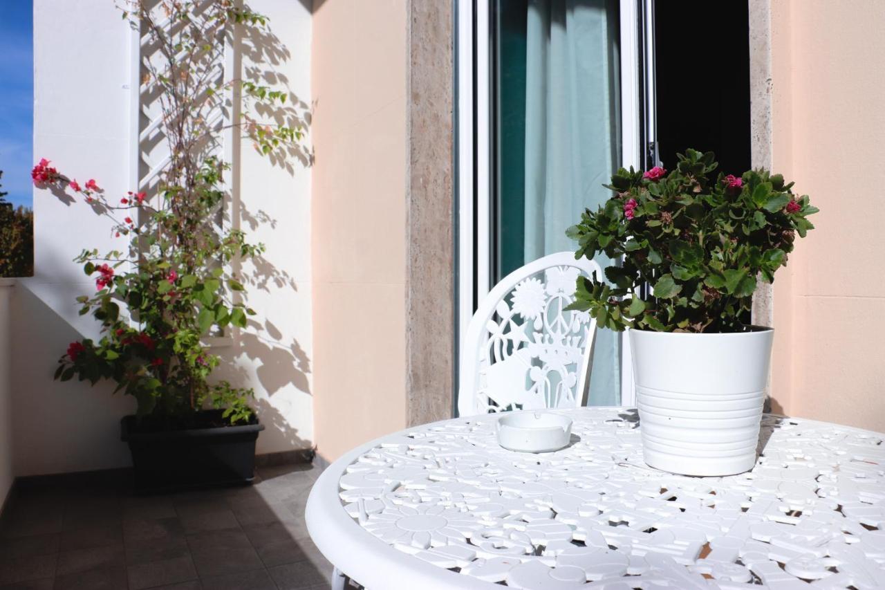 بيسكارا Aron Only Suites Bed And Breakfast المظهر الخارجي الصورة