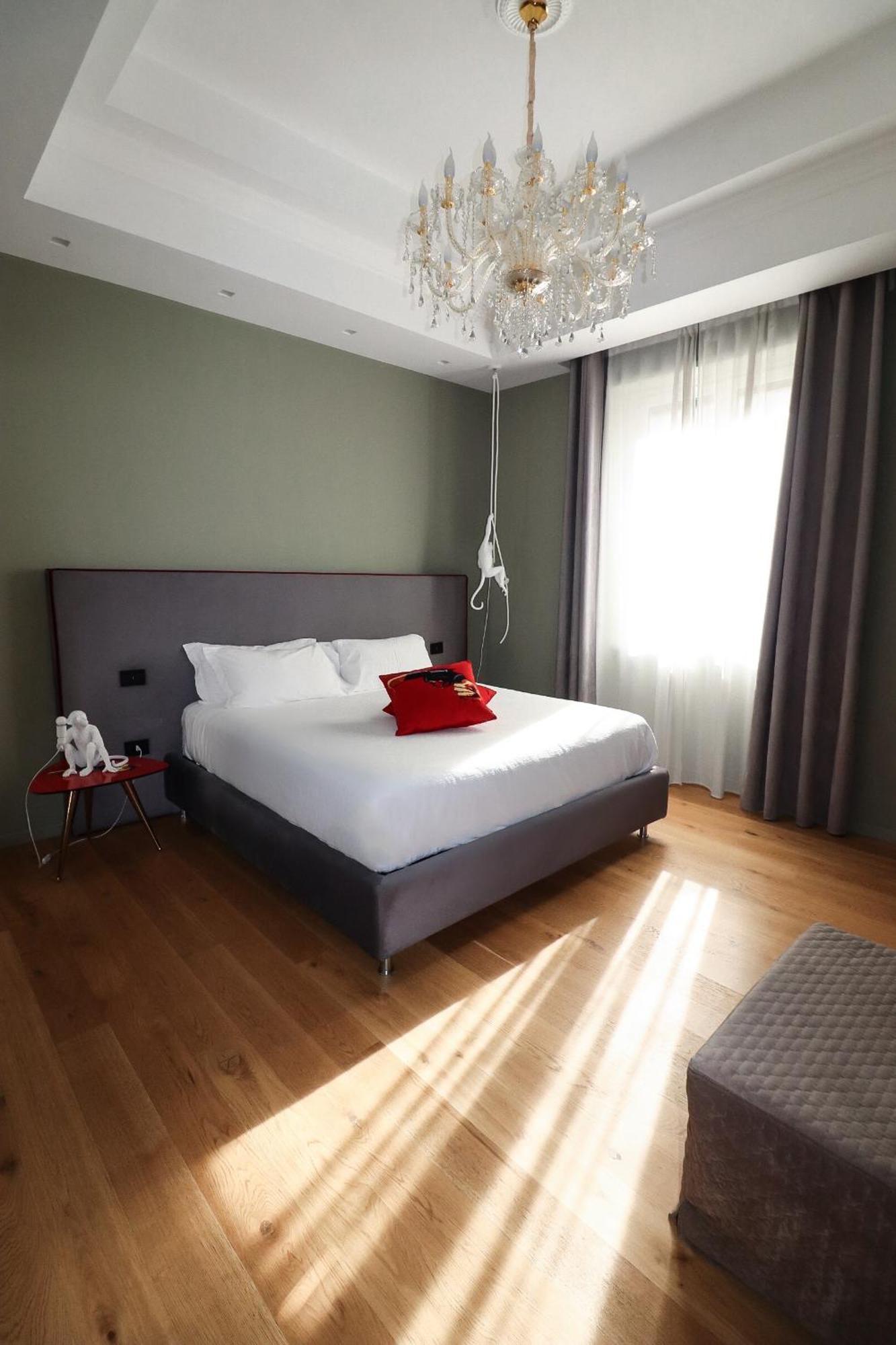 بيسكارا Aron Only Suites Bed And Breakfast المظهر الخارجي الصورة